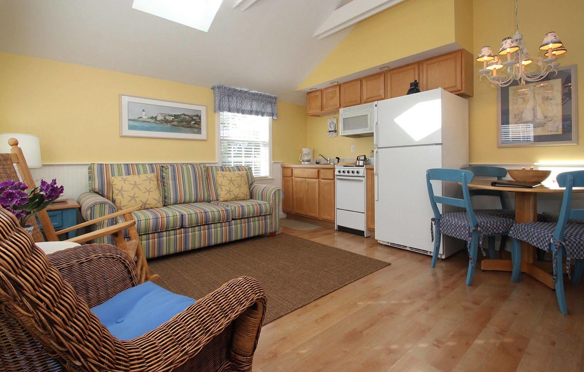 Colonial Acres Resort West Yarmouth Buitenkant foto
