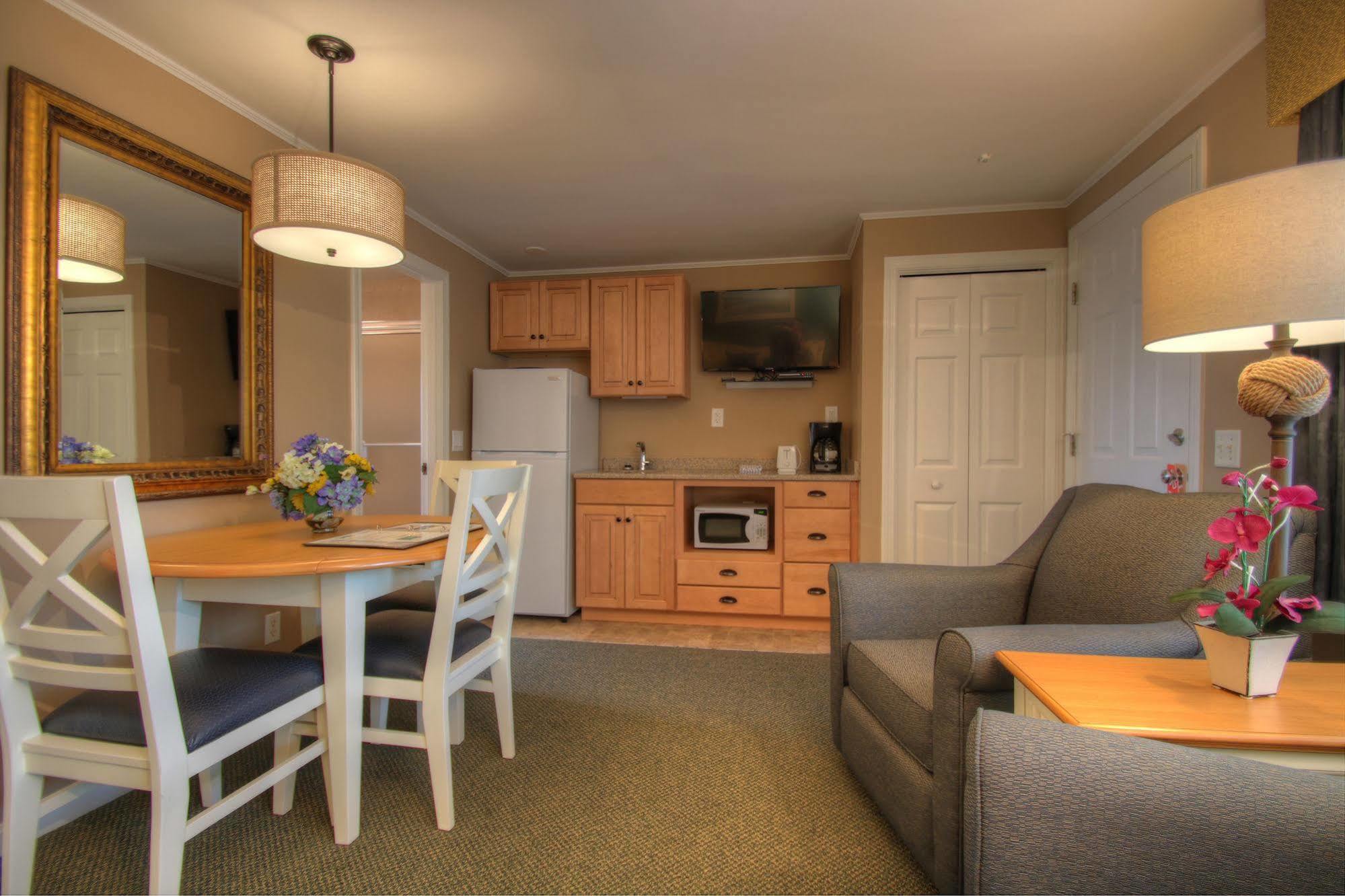 Colonial Acres Resort West Yarmouth Buitenkant foto